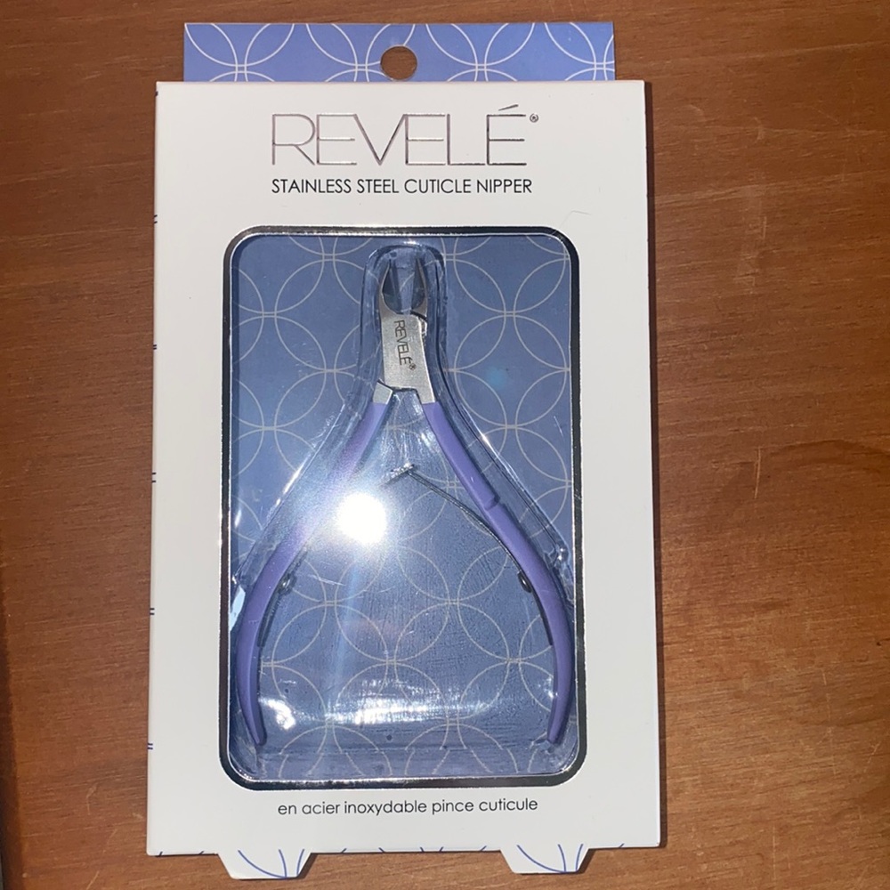 Revele stainless steel cuticle nipper
